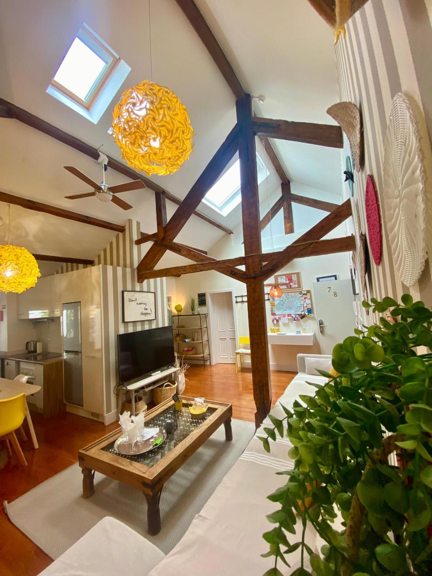 Apartment With Mezzanine Rua Da Moeda Lissabon