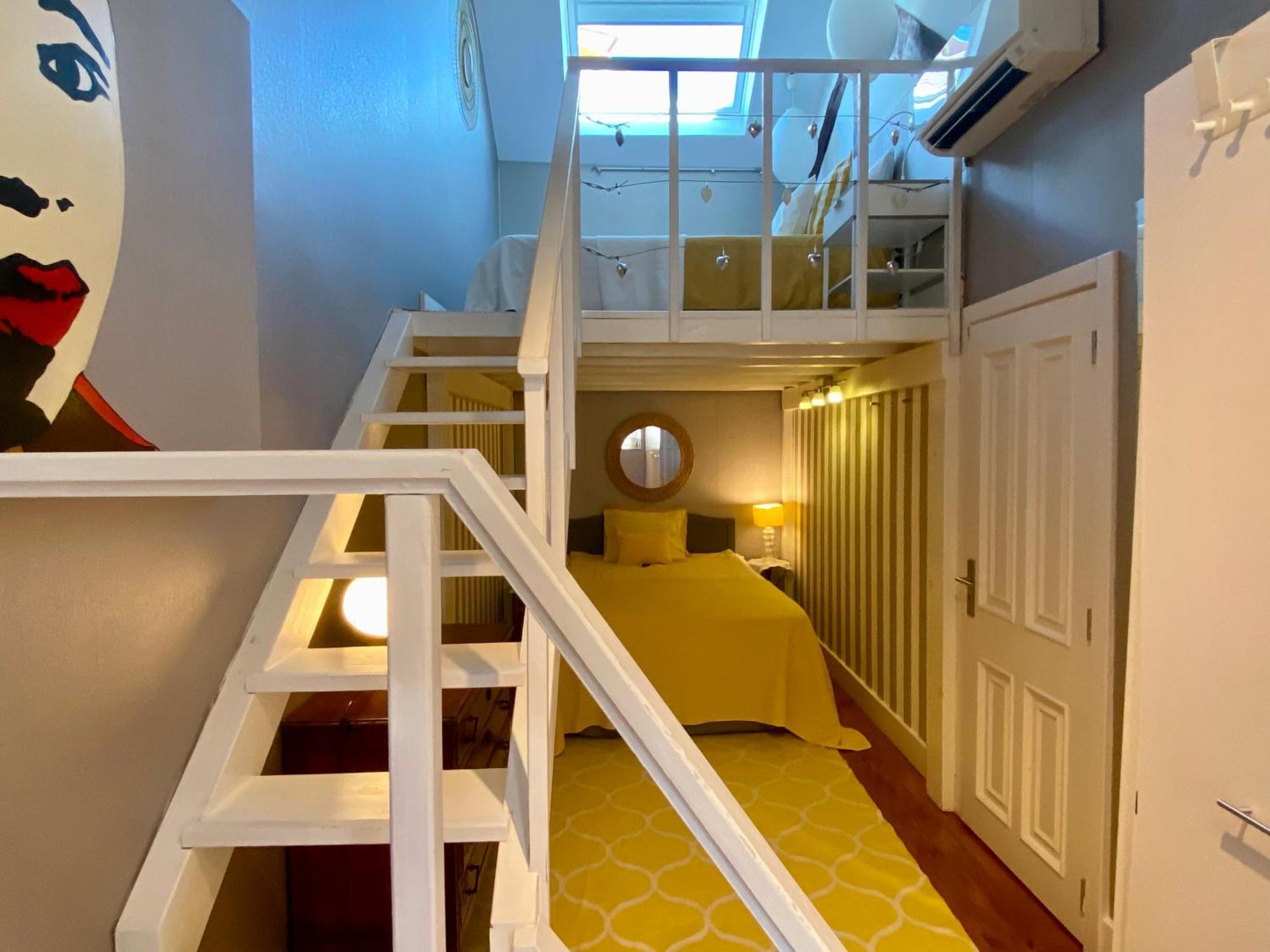Appartement With Mezzanine Rua Da Moeda