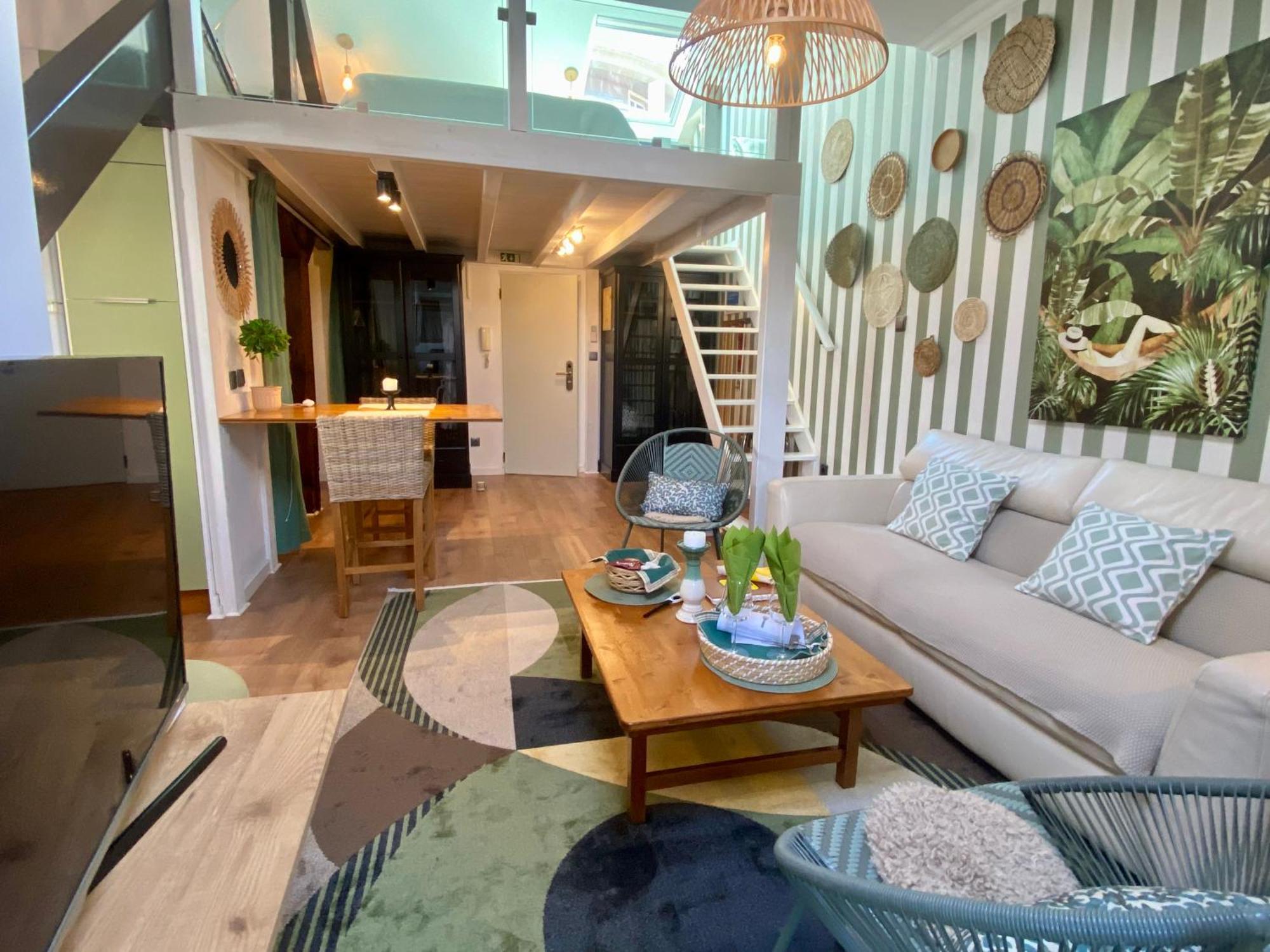 Appartement With Mezzanine Rua Da Moeda