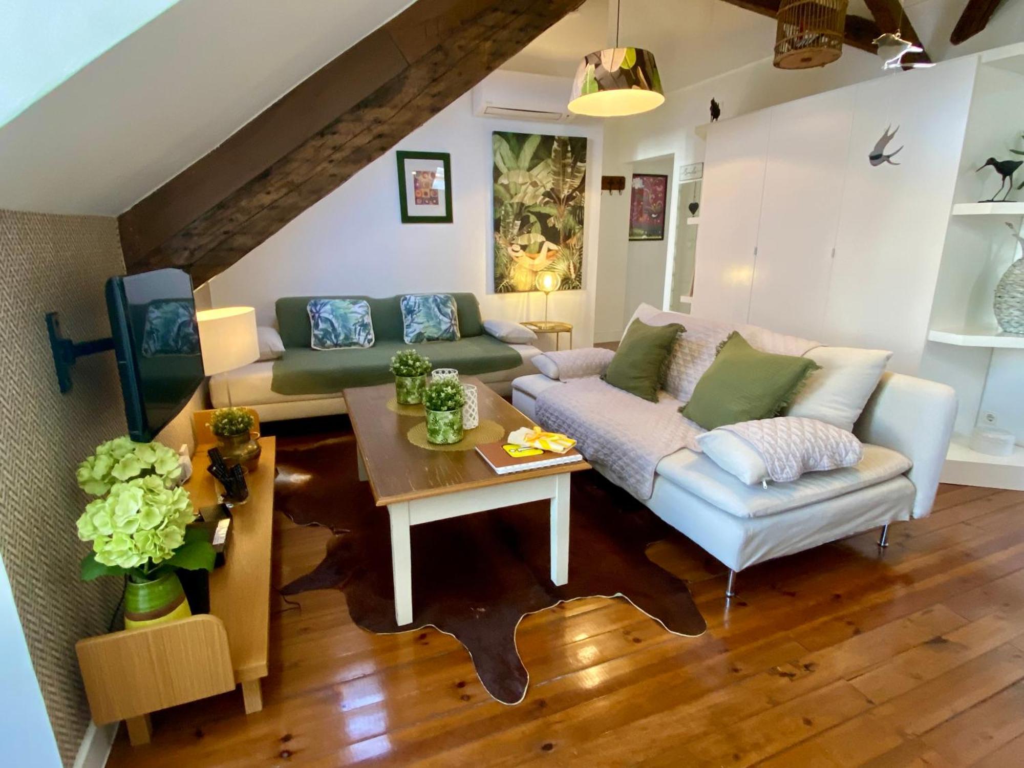 Appartement With Mezzanine Rua Da Moeda